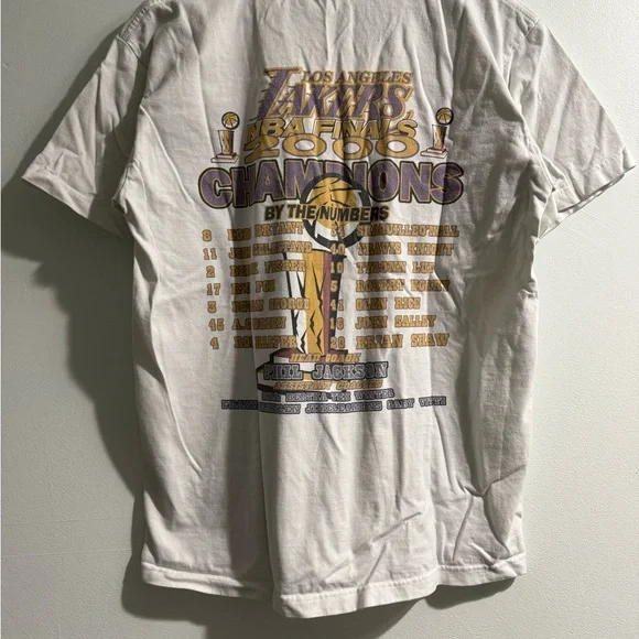 Los Angeles Lakers 2000 NBA Finals Champions Tee - Picture 3 of 4